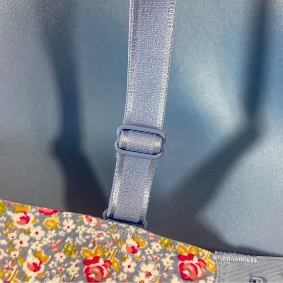 Knix xBetsy Johnson WingWoman Contour Bra Size 6Fits 32DD, 34DD, beautiful bra. - Picture 4 of 11